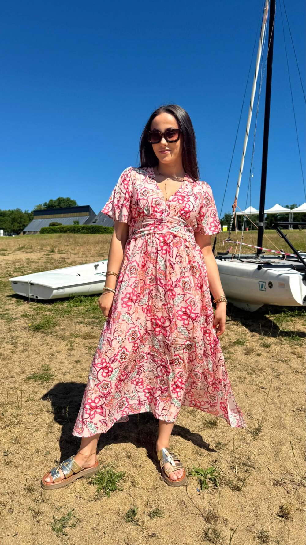 Robe longue rose à motifs