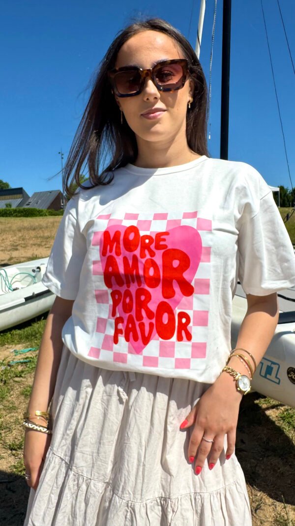 T-shirt "More Amor"