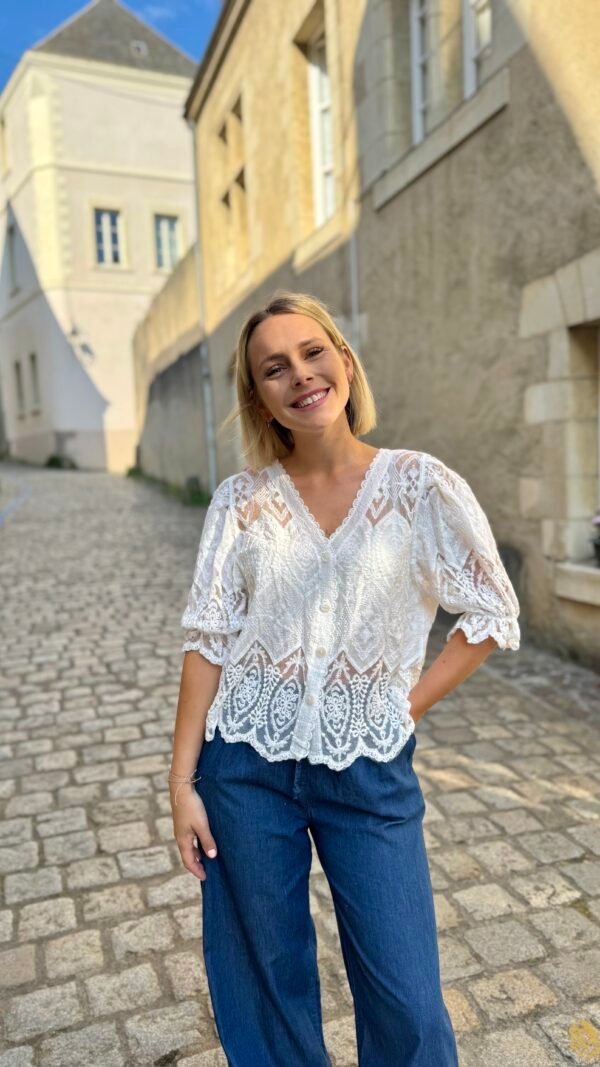 Top blanc à dentelle