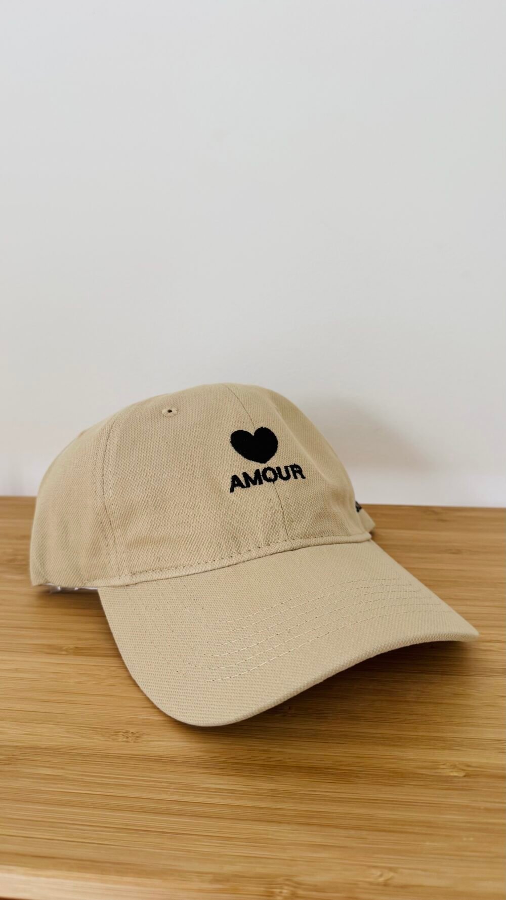 Casquette beige amour