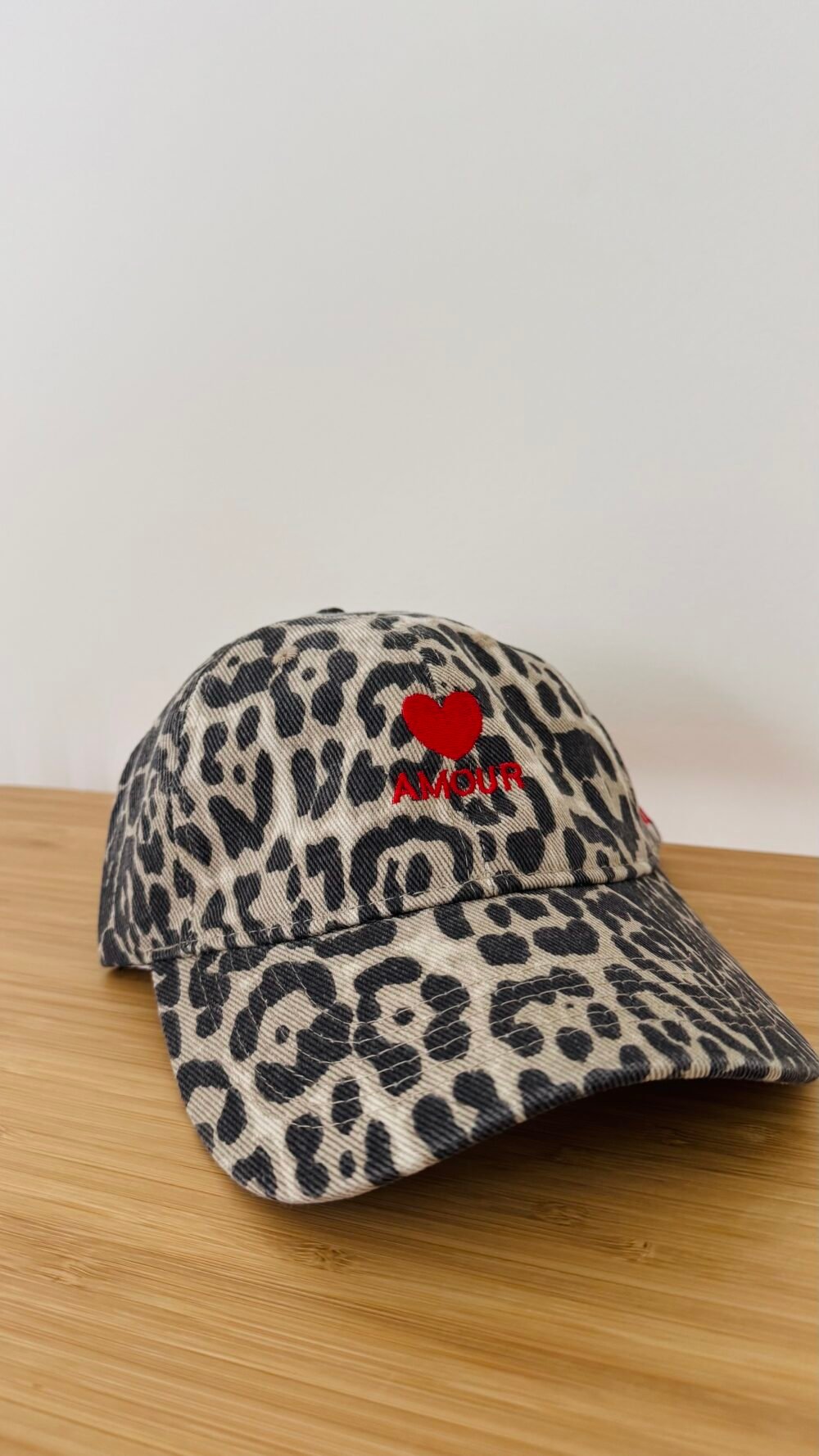 Casquette léopard amour rouge – Image 2