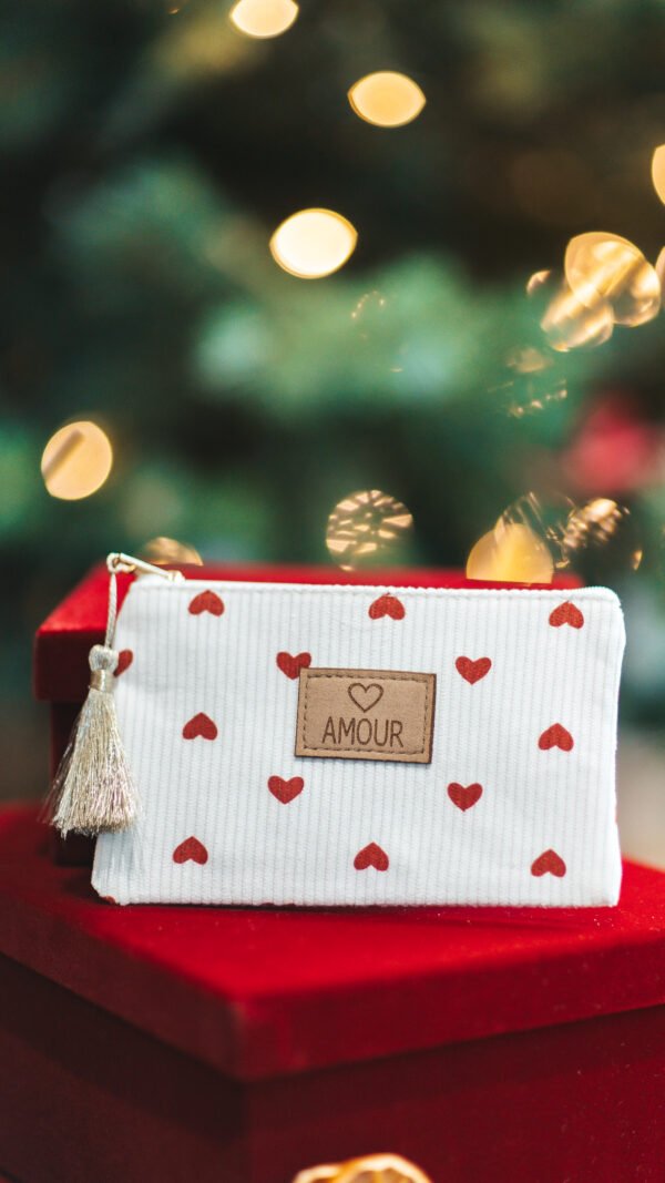 Petite pochette coeur rouge