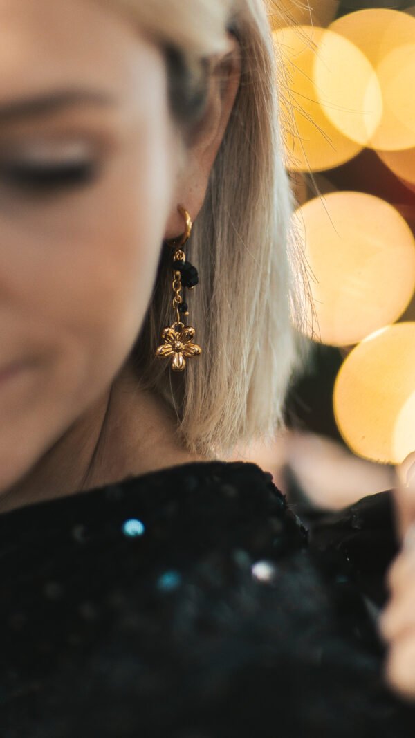 Boucle d'oreille noir