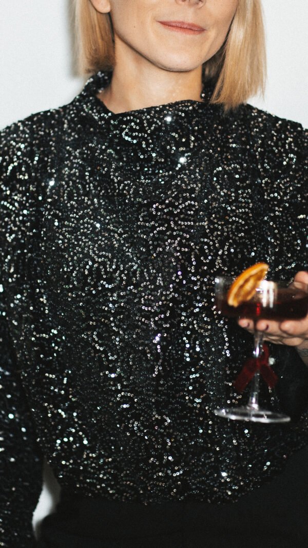 Top sequins argentés manches longues