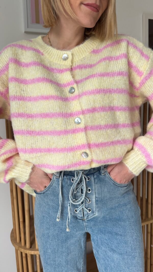 Pull jaune rayure rose