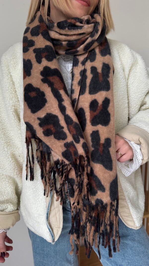 Écharpe léopard camel