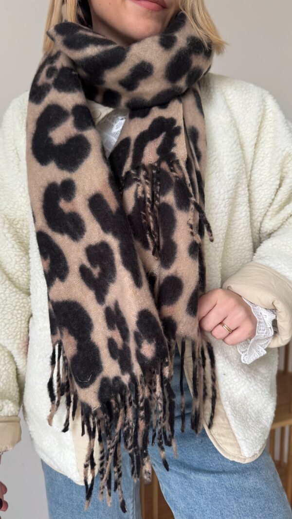 Écharpe léopard beige