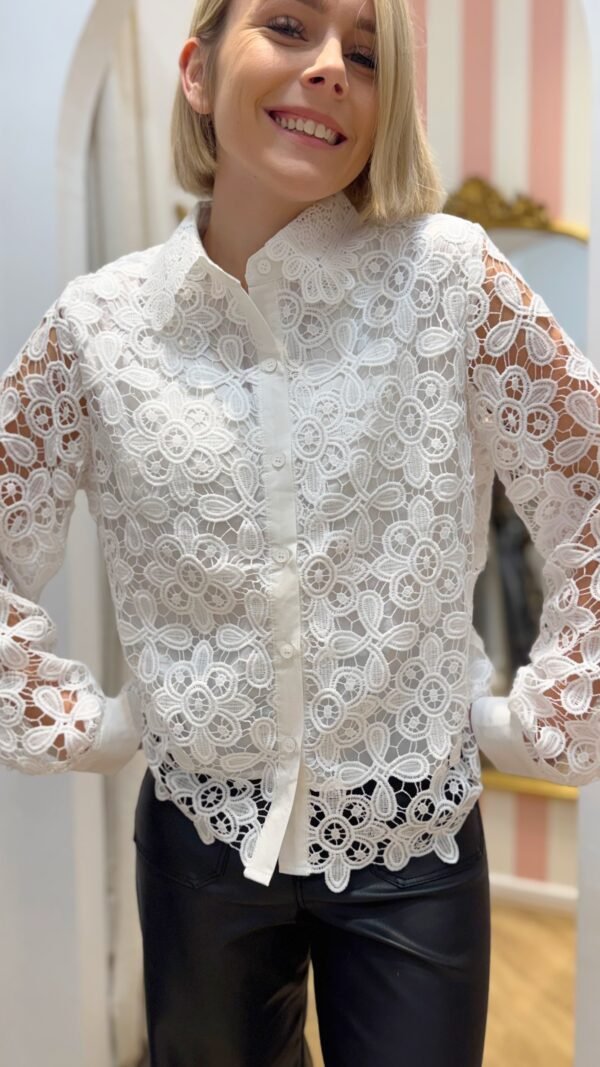 Chemisier blanc grande broderie