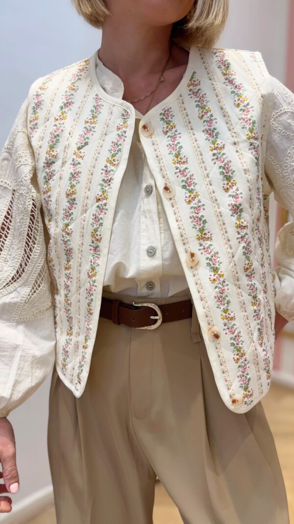 Veste sans manche écru à motif
