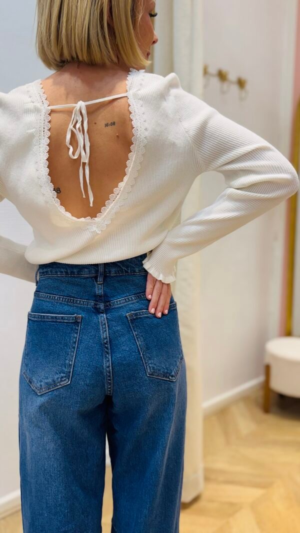 Pull fin blanc dos nu avec noeud