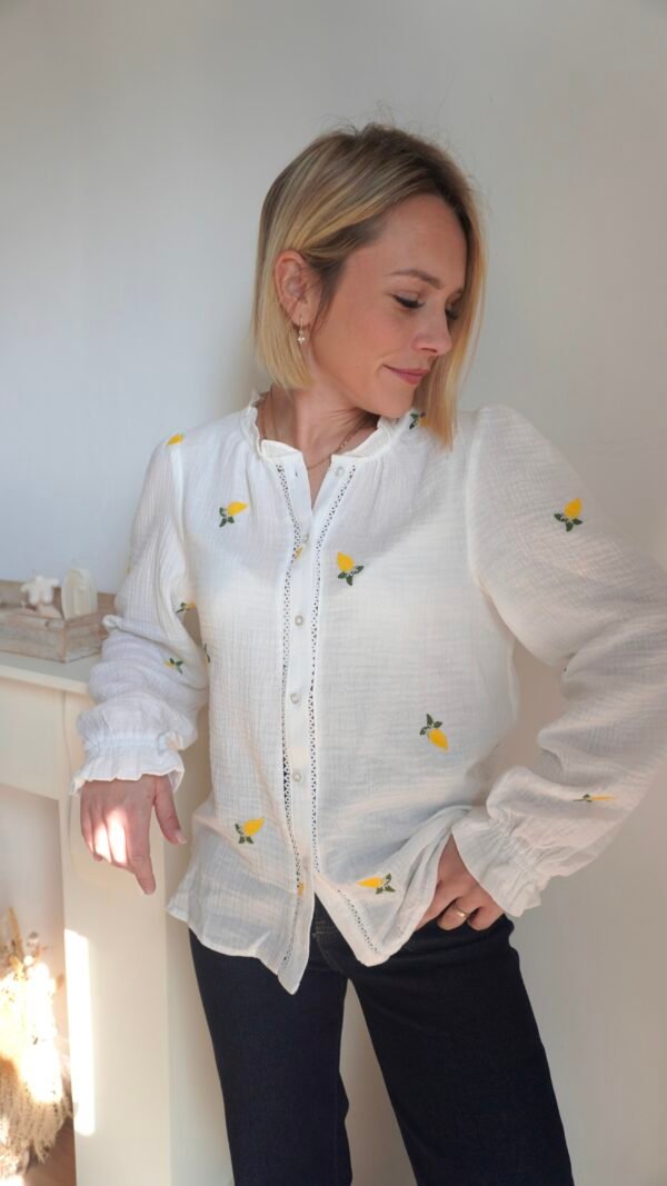 Chemisier gaze de coton citron brodé