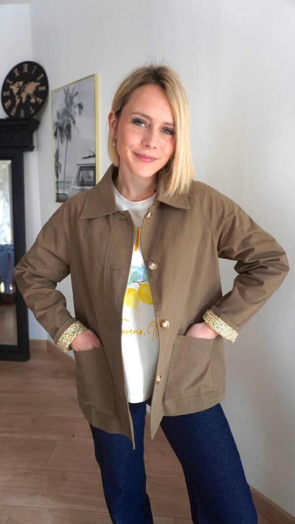 Trench kaki intérieur fleuris