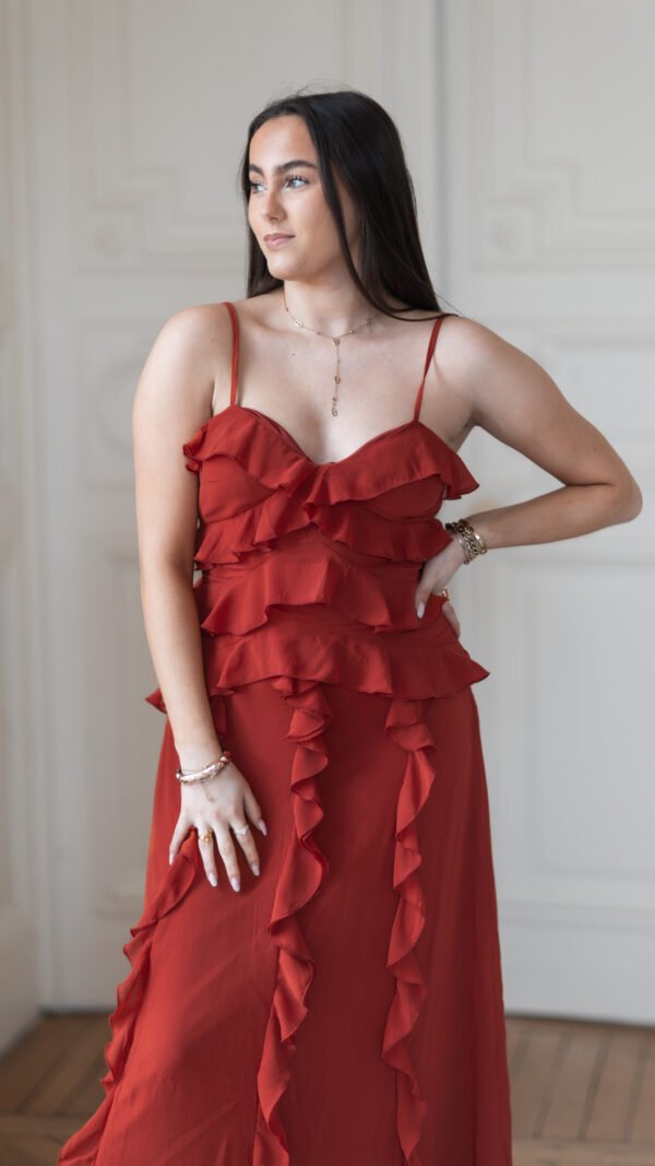 Robe longue terracotta à froufrou