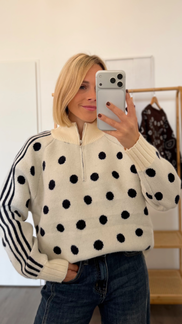 Pull zip blanc et bleu marine