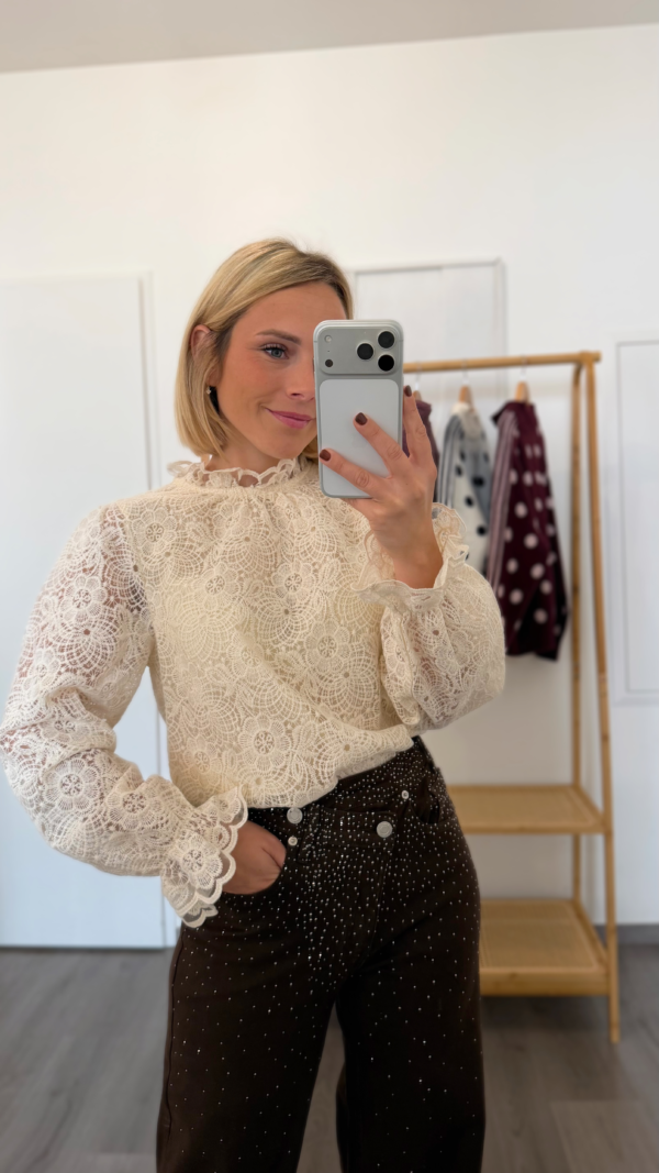 Blouse broderie crème